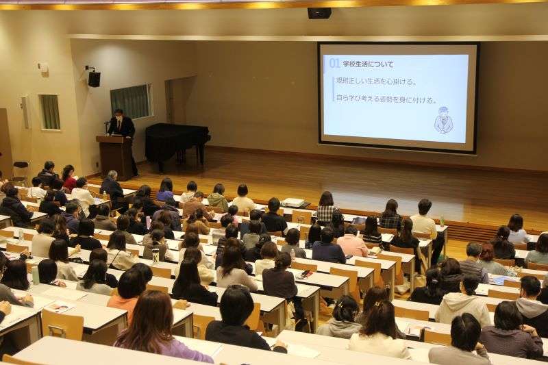 070301　新入生説明会 (88).JPG
